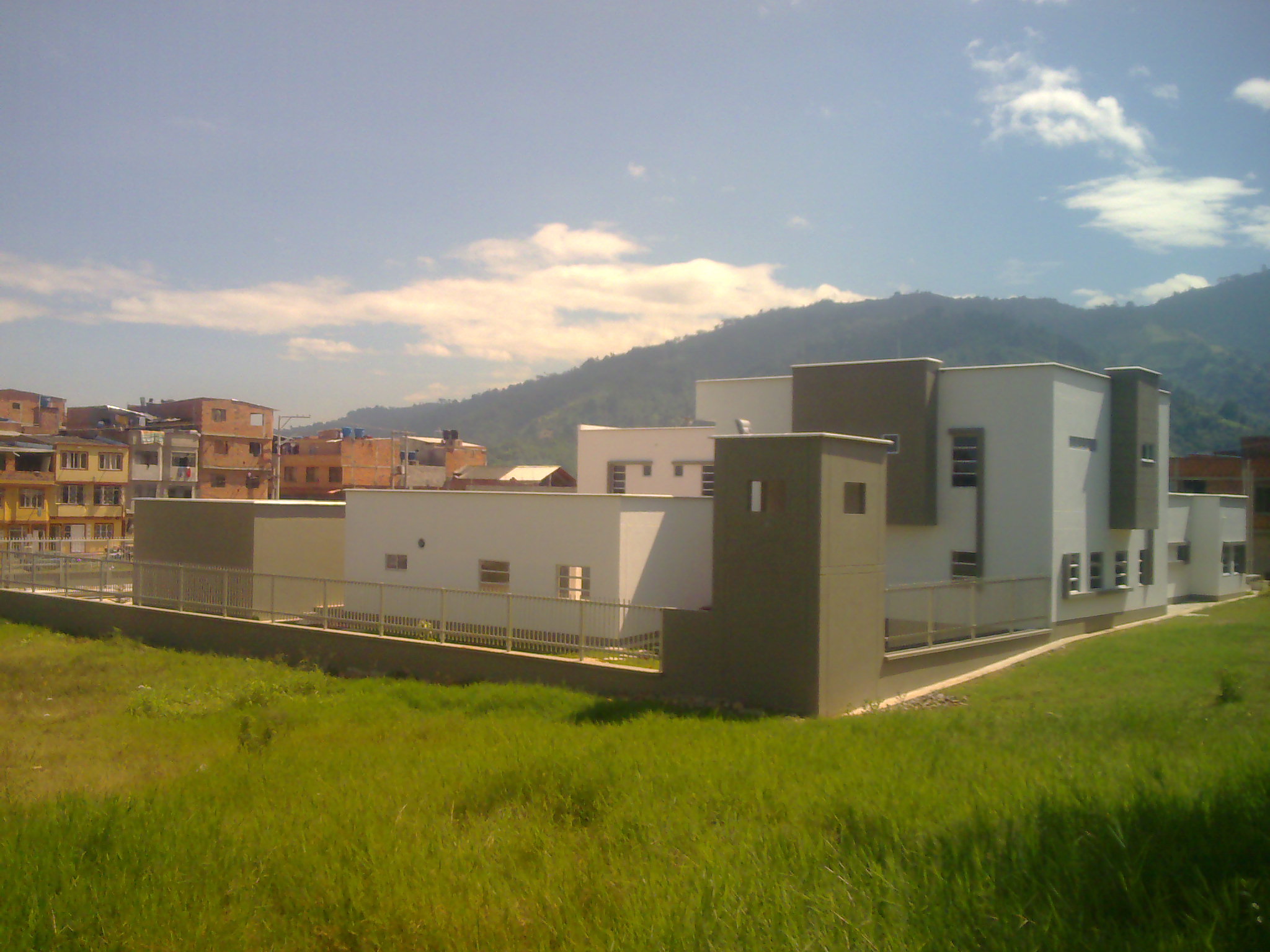 Estación de policía La Cumbre en Bucaramanga, obra civil de Constructora Azul 65