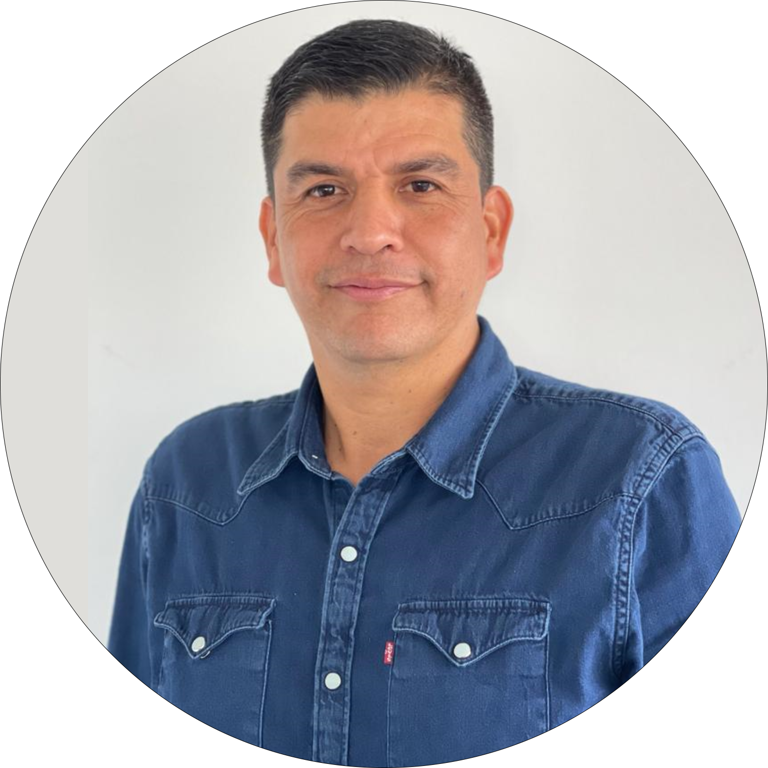 Luis, del equipo de Constructora Azul 65